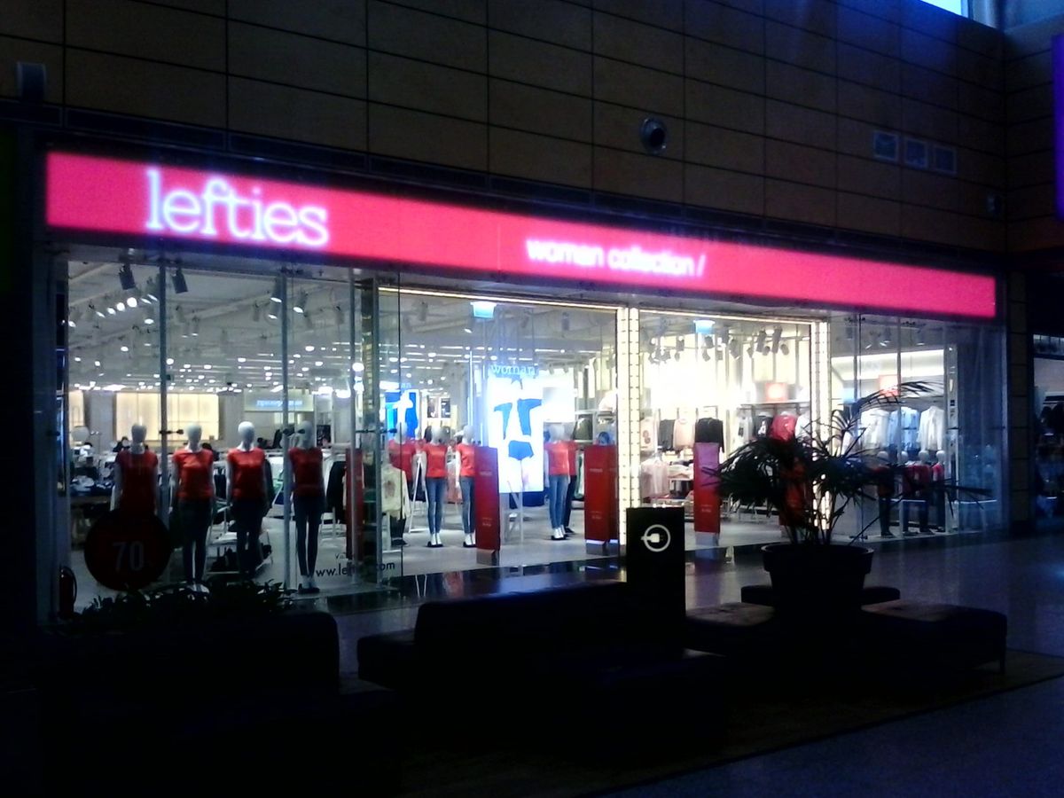 Видеовывеска бренда Lefties