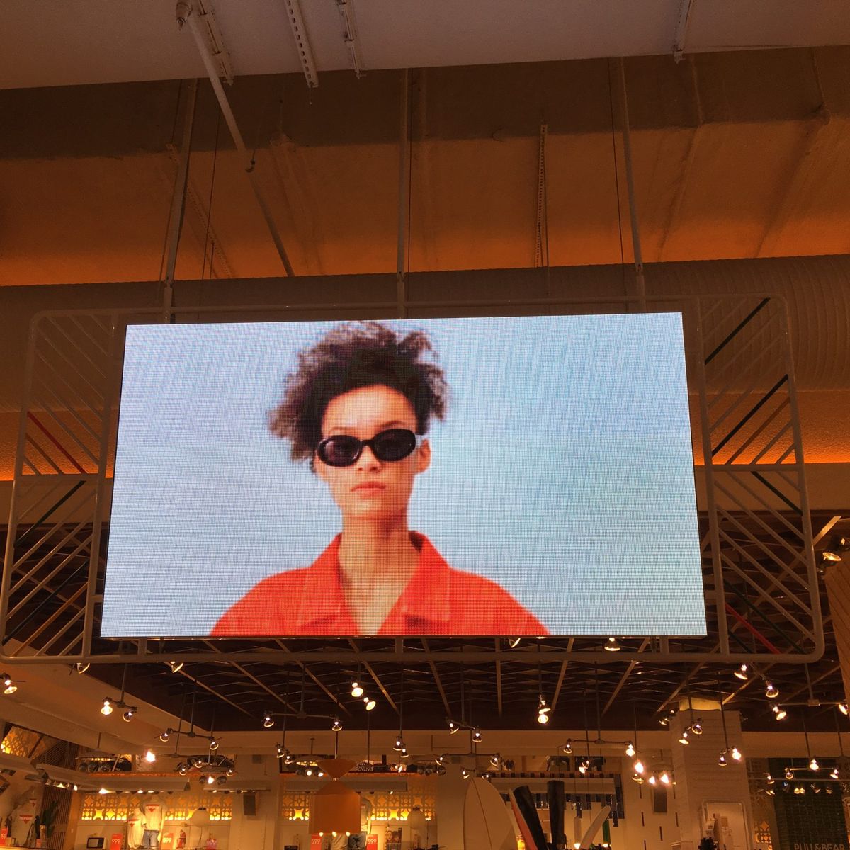 Торговый зал Pull&Bear